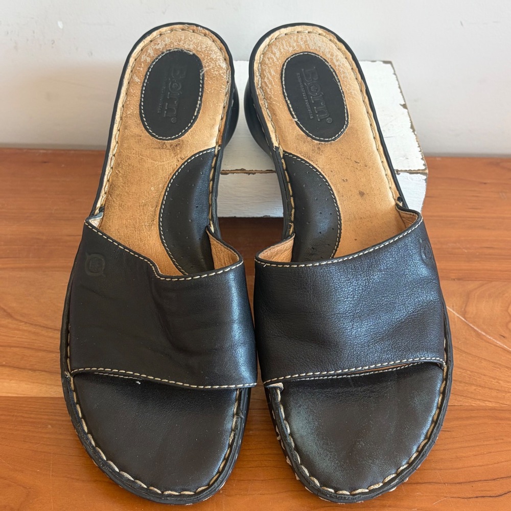 Born W3585 Black Leather Slide Sandals Women 10 Handcrafted Low Wedge Comfort